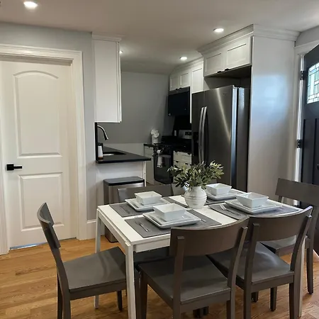 85c Brand New 3brwalk To Transit, Near Apartment *