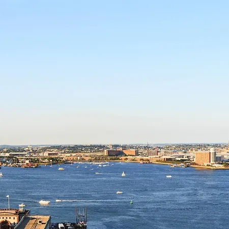 Renaissance Seaport District Hotel 4*