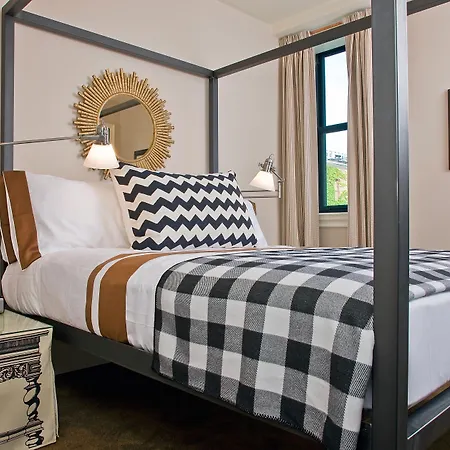 At St. Botolph Inn 3*