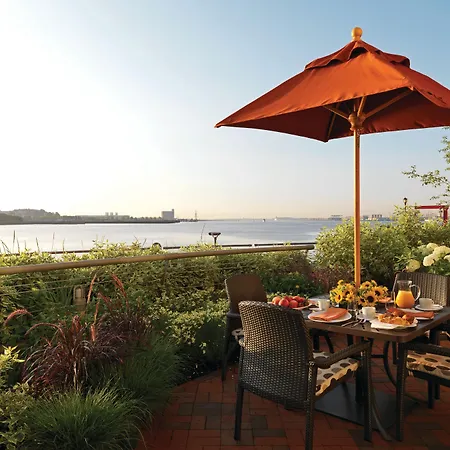 Battery Wharf Hotel, Waterfront Hotel 4*