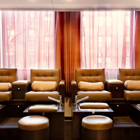 Battery Wharf Hotel, Waterfront Hotel