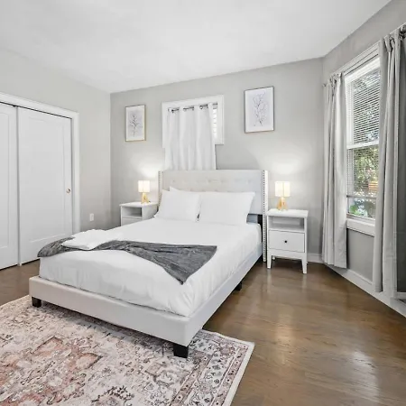Apartment Luxury 3br In With Roku Tv *