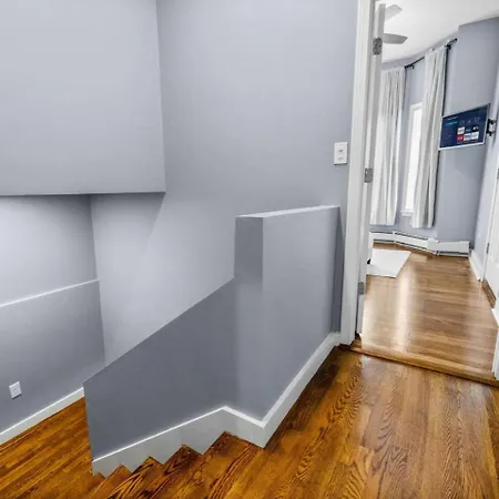 Apartment Luxury 2br In With Free Parking