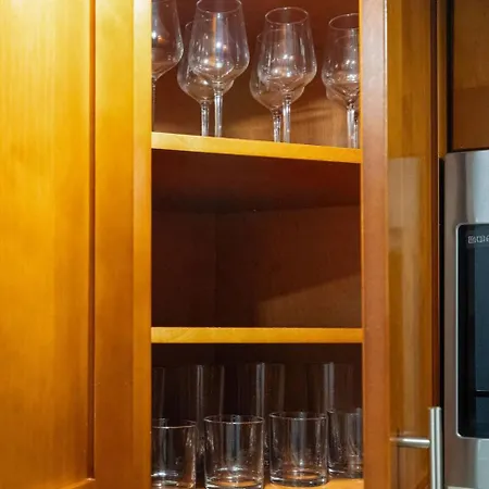 Luxury 2br In With Free Parking *