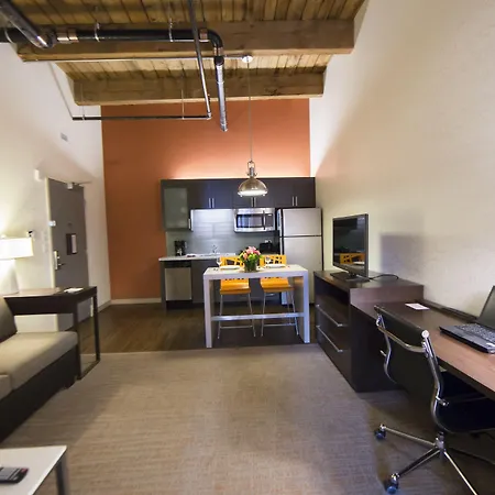 Hotel By Marriott Downtown Seaport 3*