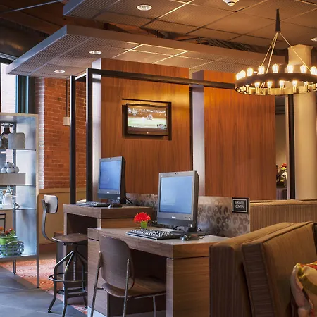 Hotel By Marriott Downtown Seaport