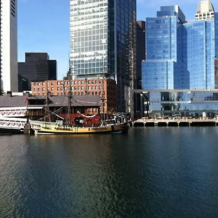 By Marriott Downtown Seaport Hotel
