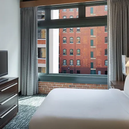 By Marriott Downtown Seaport 3* Boston