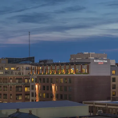 By Marriott Back Bay/fenway Boston