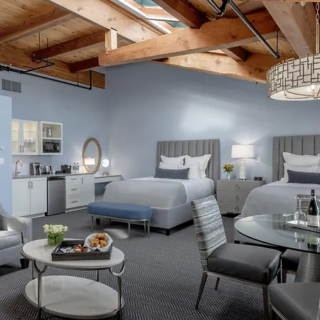 Inn Yacht Haven 4*