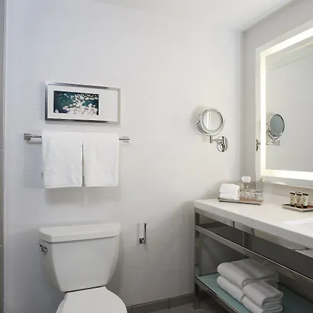 The Godfrey Hotel 4*