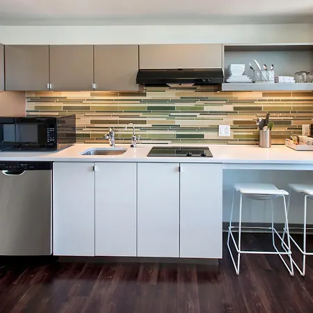 Element By Marriott Seaport District Hotel 3*