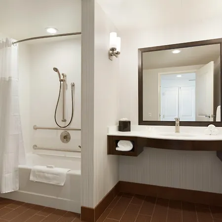 Hilton Garden Logan Airport