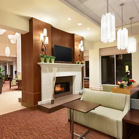 Hilton Garden Logan Airport 3*