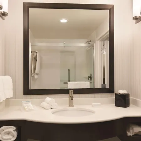 Hilton Garden Logan Airport Boston