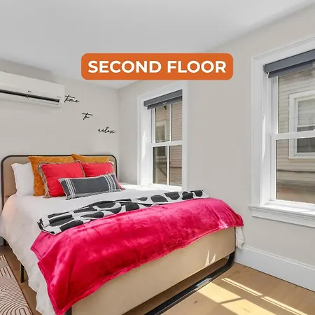 3br3bth Entire House Steps To Downtown & Td Garden Holiday home Boston