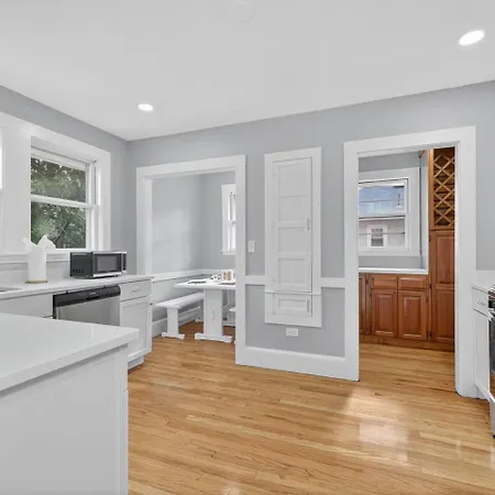 Apartment Vintage 5br In With Free Parking Boston