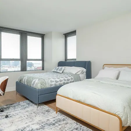 2br Penthouse Common Dt Boston