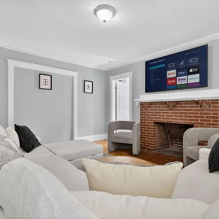Apartment Vintage 5br In With Free Parking *
