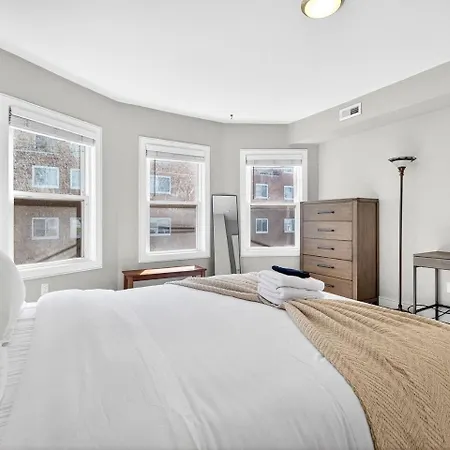 Luxury 3br 2ba Penthouse Boston
