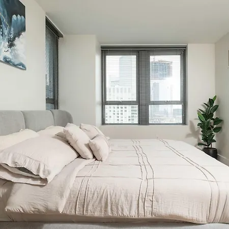 2br Penthouse Common Dt Apartment