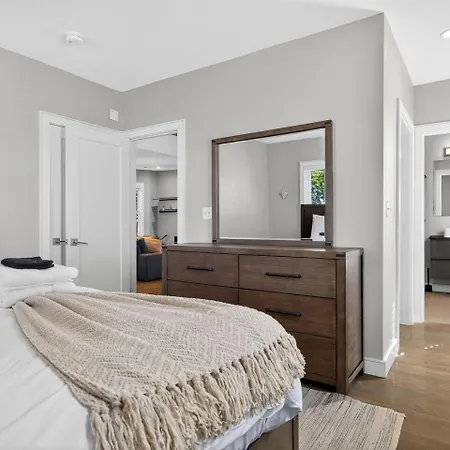 Luxury 3br 2ba Penthouse Apartment Boston