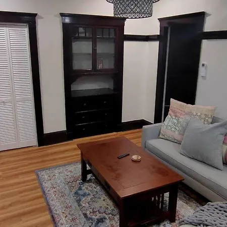Apartment Cozy Classic With Queen Size Bed *