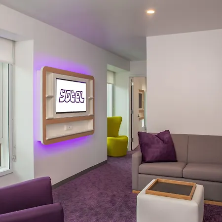 Yotel Hotel 4*