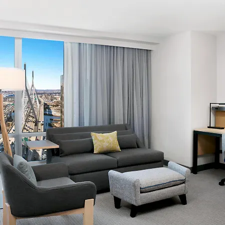 Courtyard Downtown/north Station 3*