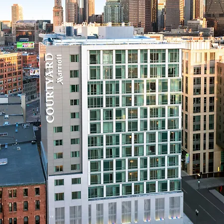 Courtyard Downtown/north Station Hotel 3*