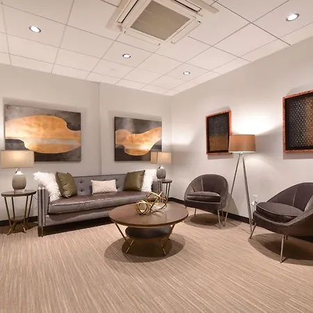 Global Luxury Downtown Apartment