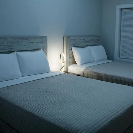 Modern 3br Walk To Subway 2 Min To Logan Airport * Boston