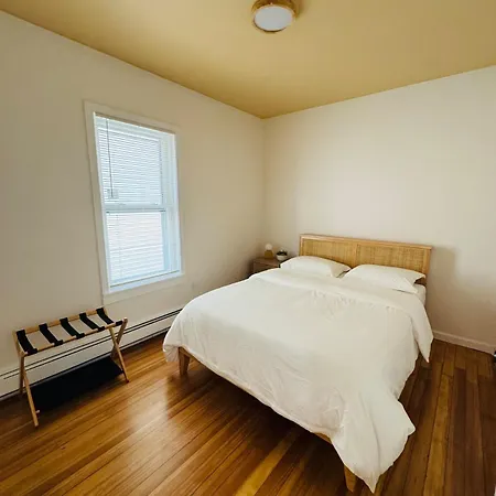 Bright And Spacious 3br Near Free Parking *