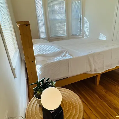 Apartment Bright And Spacious 3br Near Free Parking *