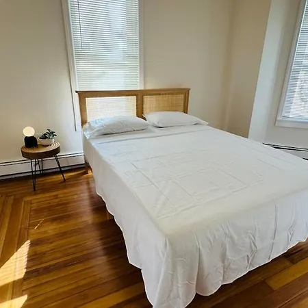 Bright And Spacious 3br Near Free Parking
