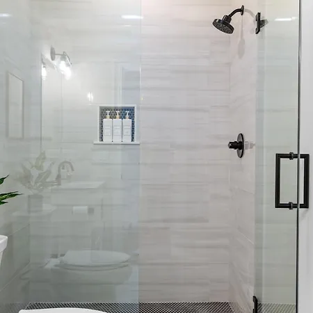 5br 3bath 6beds * Boston