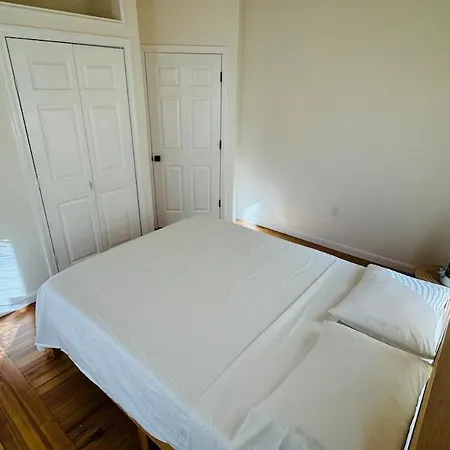 Bright And Spacious 3br Near Free Parking Apartment Boston