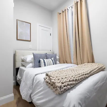 Apartment 5br 3bath 6beds *