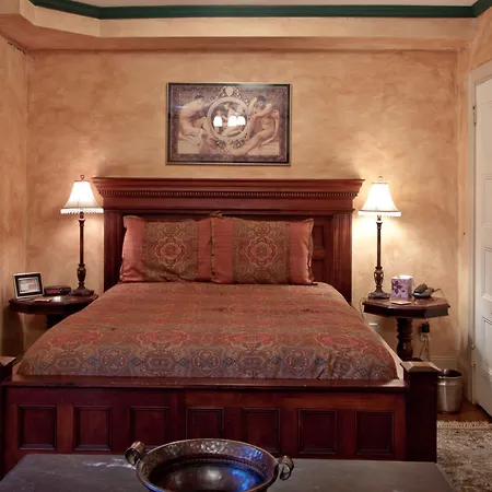 The Gryphon House Bed & Breakfast Boston
