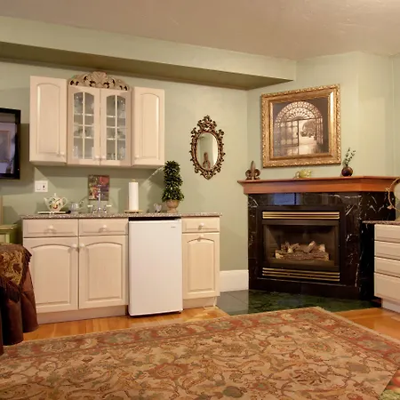 Bed & Breakfast The Gryphon House 3*