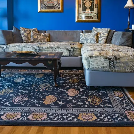 Bed & Breakfast The Gryphon House 3*
