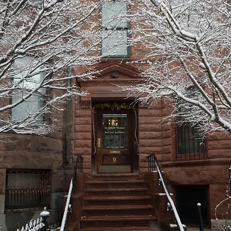 The Gryphon House 3* Boston