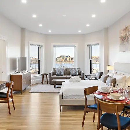 The Gryphon House Bed & Breakfast Boston
