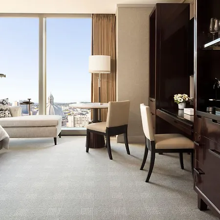 Four Seasons One Dalton Street, 5*