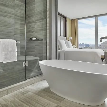 Four Seasons One Dalton Street,