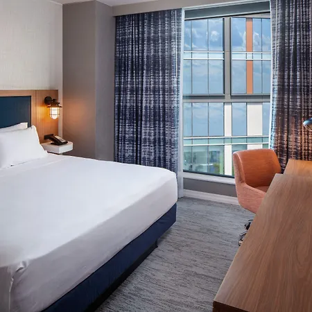 Hampton By Hilton At The Seaport District 3*