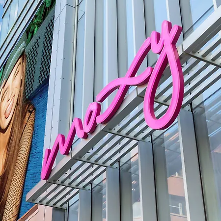 Hotel Moxy Downtown Boston