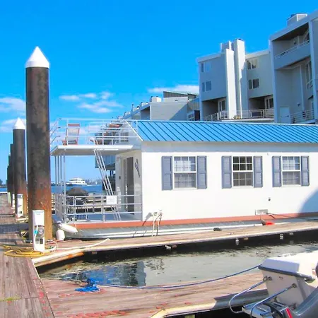 Blue Pearl Houseboat In Harbor Wifi, A/c,