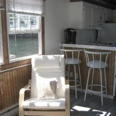 Blue Pearl Houseboat In Harbor Wifi, A/c, Holiday home *