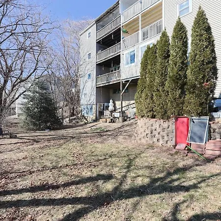 Eastie Roomy 3br With Easy And Airport Access